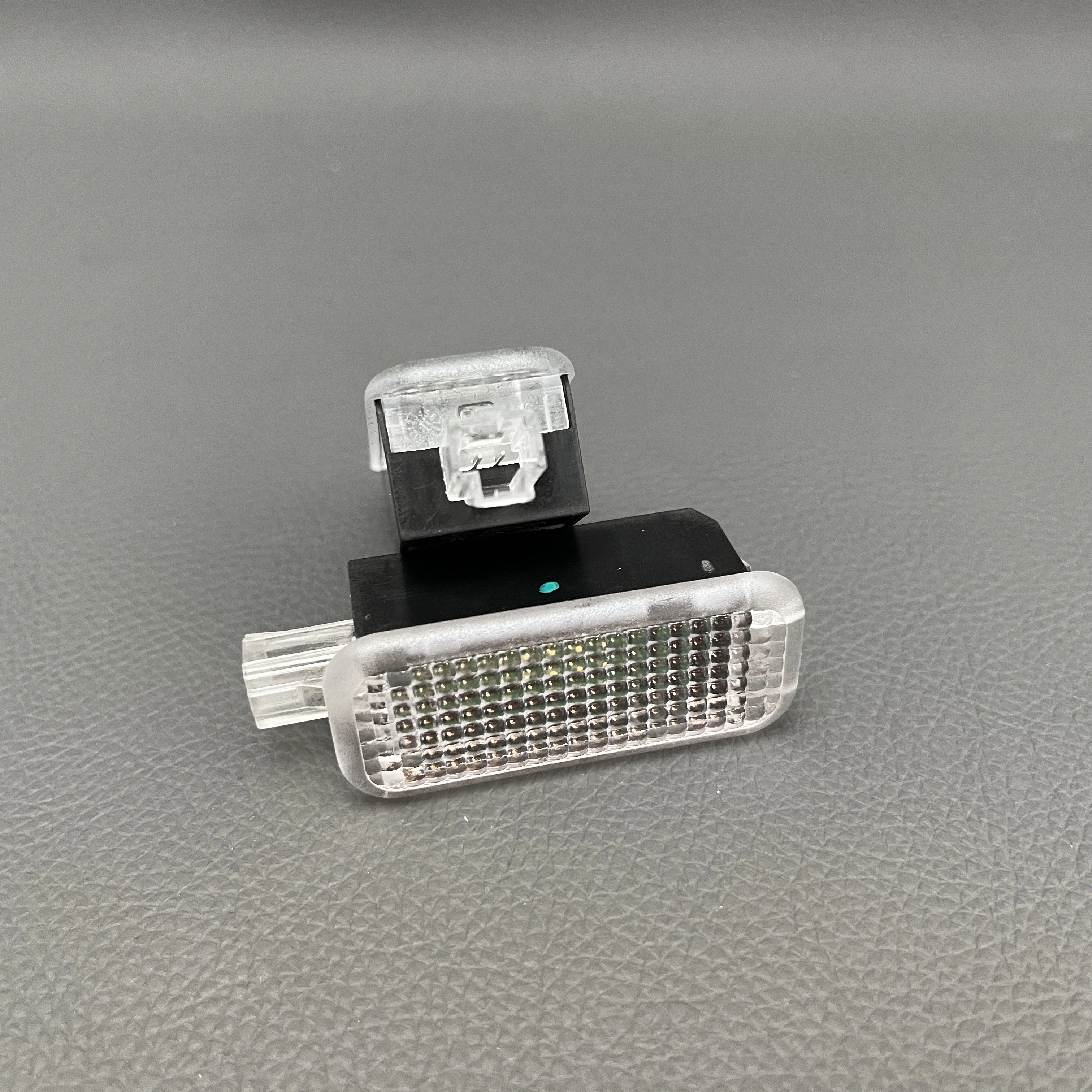 Car LED Footwell Light Foot Lamp 4E0 947 415 For Audi A1 A3 A4 B8 B9 A5 A6 A8 Q3 Q5 Q7 TT For VW Passat B6 B7 Golf 5 MK5 6 MK6