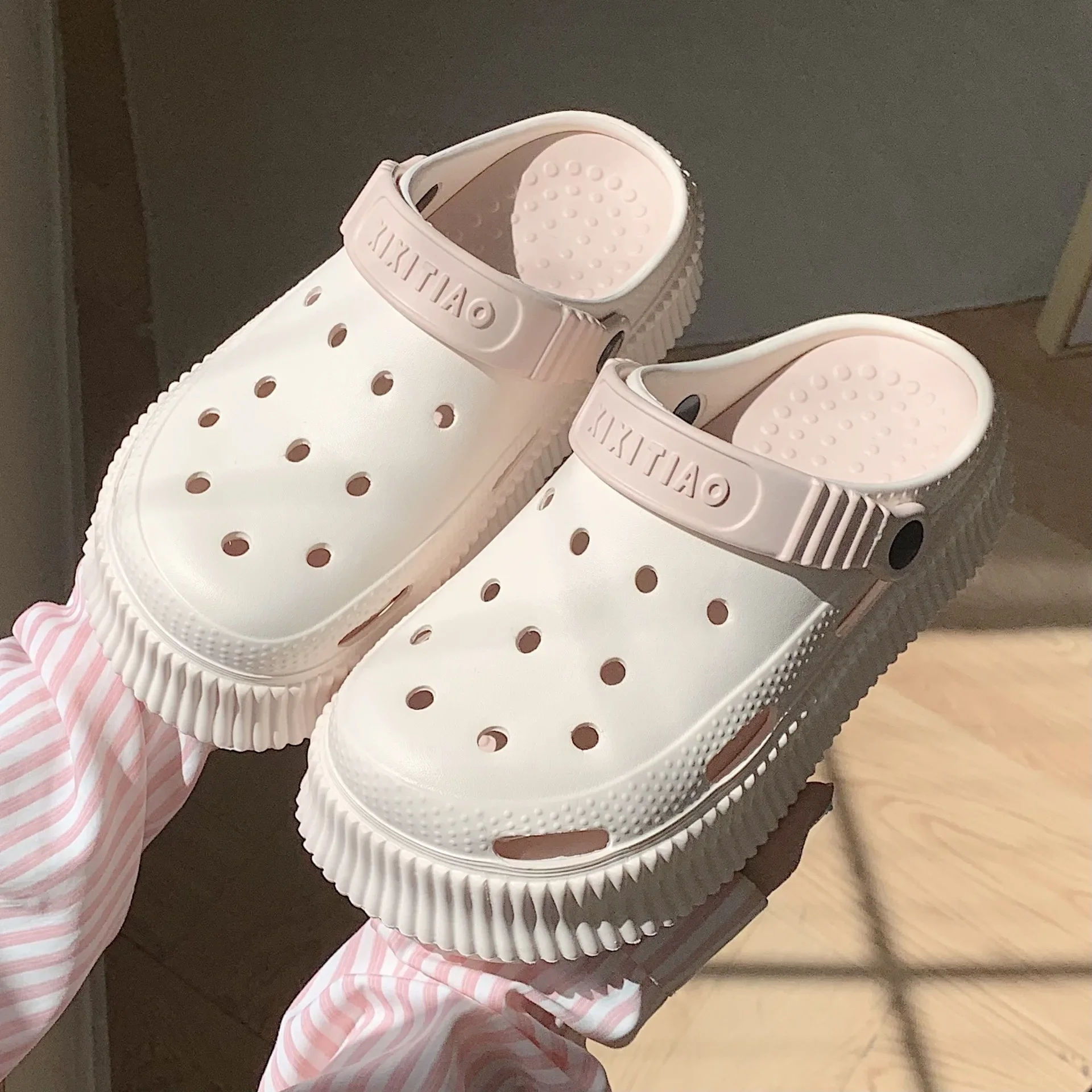 Women Summer Korean Edition Hole Shoes EVA Soft Thick Sole Baotou Cool Slippers Student Outwear Fashion Creativity Women Shoes