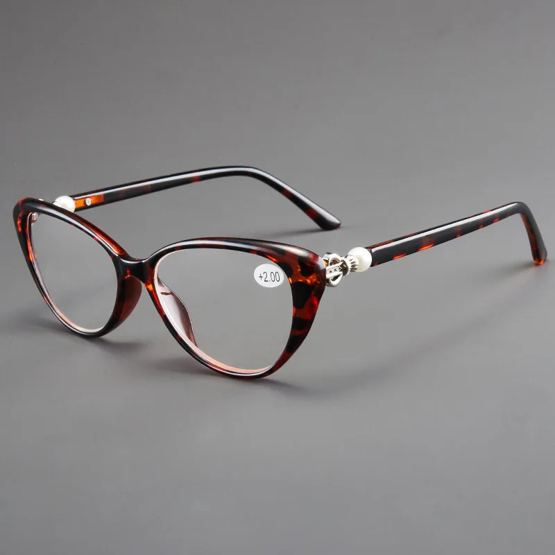 Fashionable Cat-Eye Reading Glasses for Middle-Aged and Elderly Women to Read Books and Newspapers