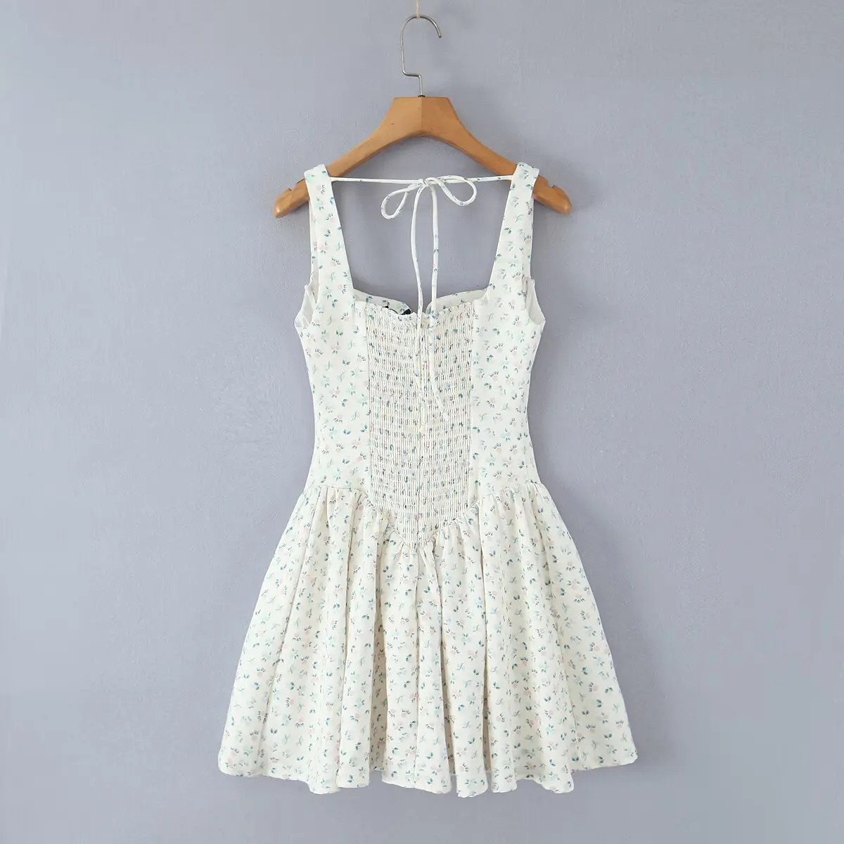 ヨーロッパとアメリカのスタイル 2026 夏 スリングショートドレス 女の子用 エレガントなAライン 花柄プリント パーティー バケーションドレス