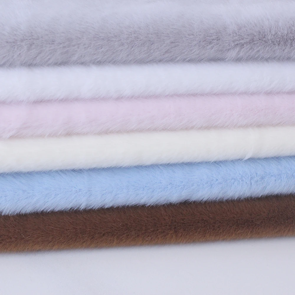 DIY 5MM Plush Fabric Encryption Thickening fabric solid Solf Atrtificial Fur Patchwork bags Doll clothing Decoration material