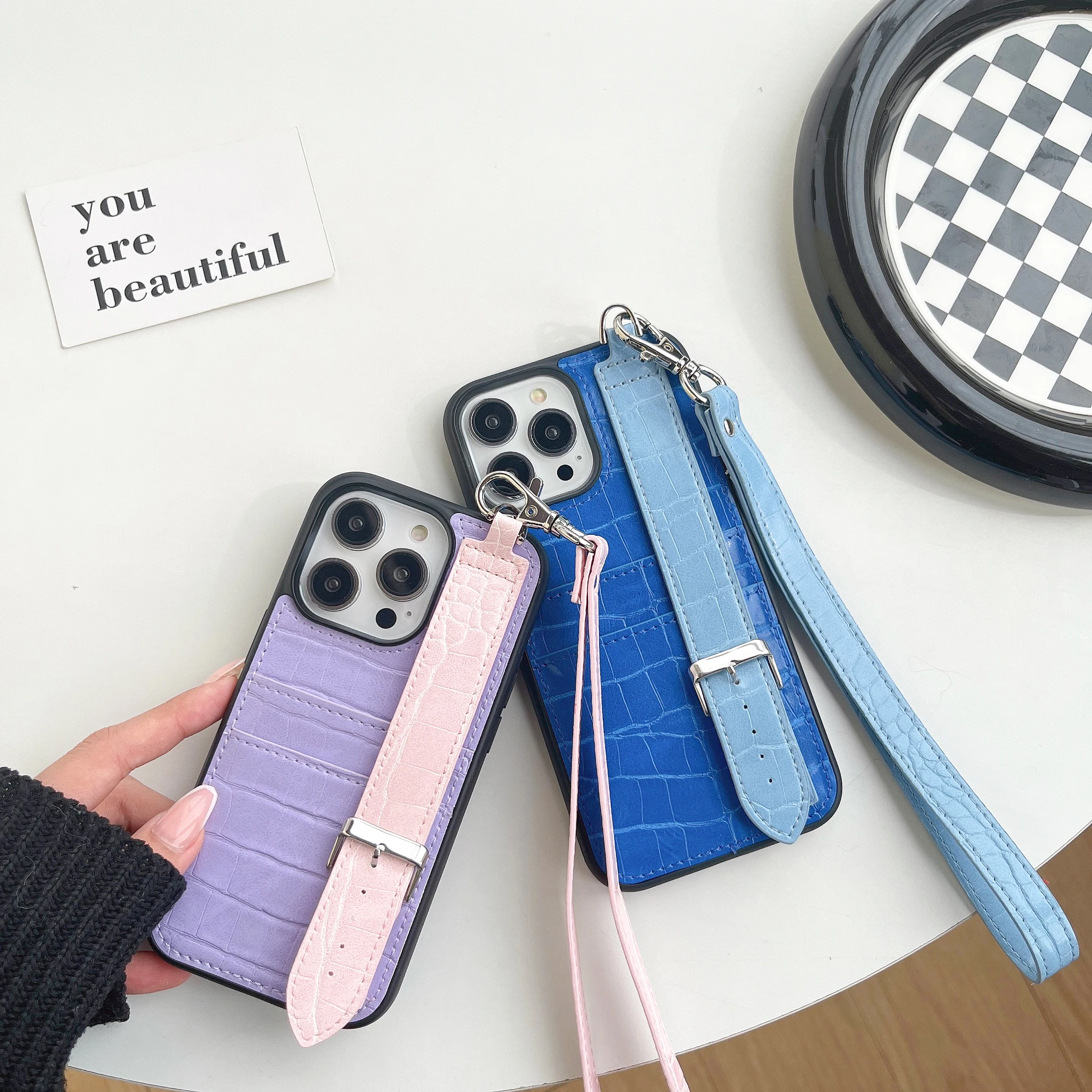 

Чехол для мобильного телефона iPhone16promax/15Pro/14, индивидуальный браслет из кожи аллигатора, универсальная плагин-карта.