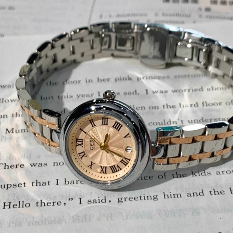 Korean women's watch women's high-end sense classic trend fashion niche light luxury small exquisite quartz watch birthday gift