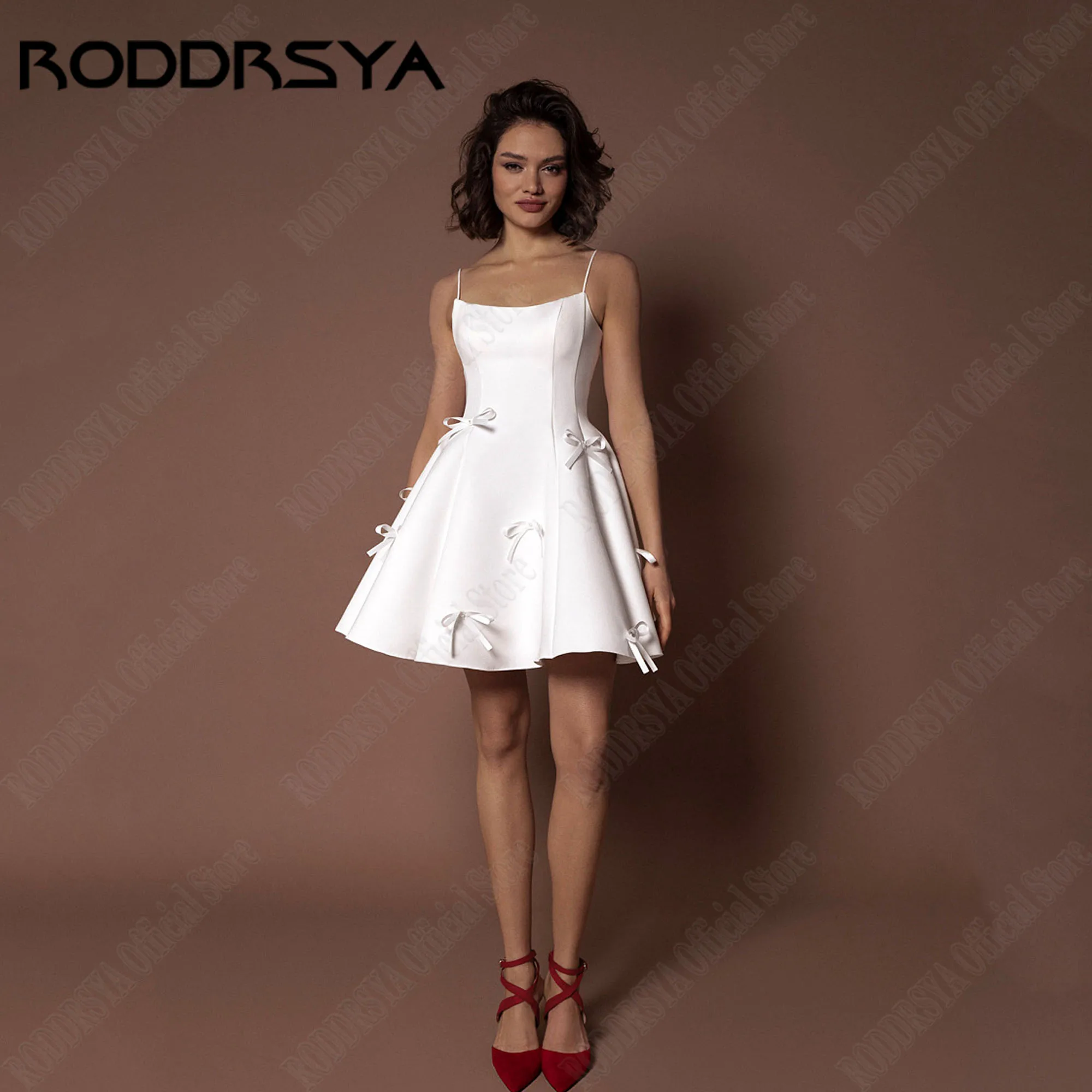 roddrsya-mini-abiti-da-sposa-in-raso-senza-spalline-abiti-da-festa-di-nozze-a-line-con-fiocco-backless-square-neck-vestido-personalizzato-mini-abiti-da-sposa-in-raso-spaghetti-cinghie-a-linea-abiti-da-sposa-con-arco-se
