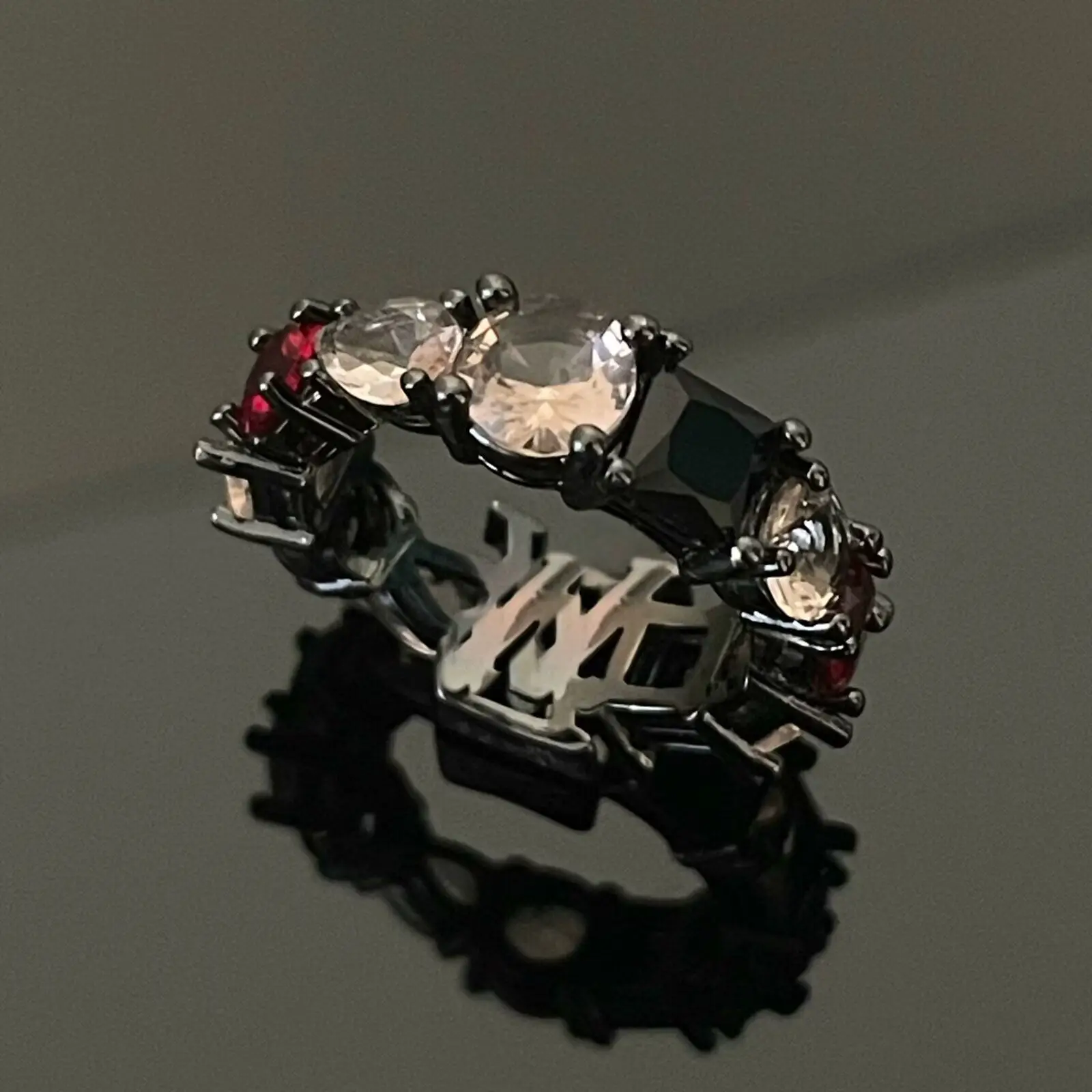 خاتم أحرف الماس المحارب الأسود ، ل المحارب الأسود ، التيتانيوم الصلب قسط روبي الدائري ، لفجيا