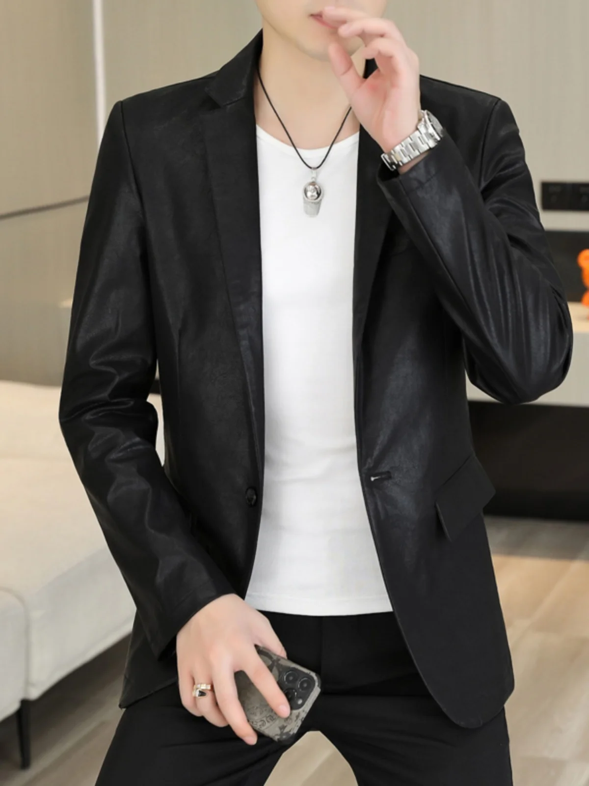 

Мужская приталенная куртка из искусственной кожи, повседневная тонкая верхняя одежда, модная весенне-осенняя модель из смесовой ткани (полиэстер/хлопок)