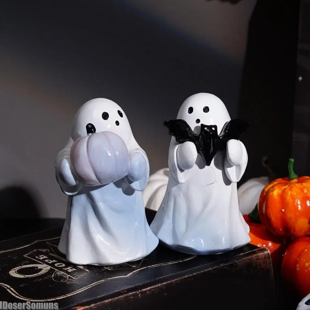 Cute Halloween Statue Spooky Halloween Ghost Pumpkin Figurine Resin Walking for Home for Theme Ghost Hugging Pumpkin Statue