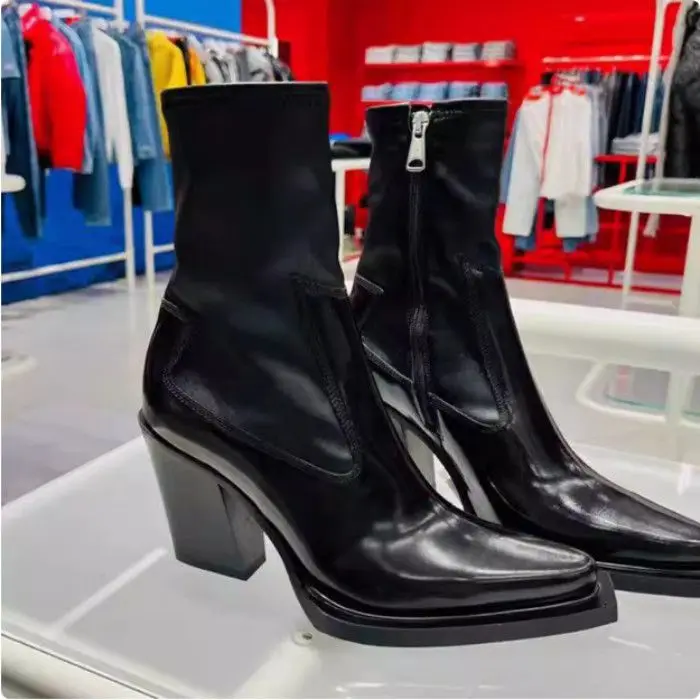 

Черные короткие женские туфли с острым носком, новинка 2025, осенне-зимние бархатные модные ботинки челси на высоком каблуке с молнией и толстым каблуком