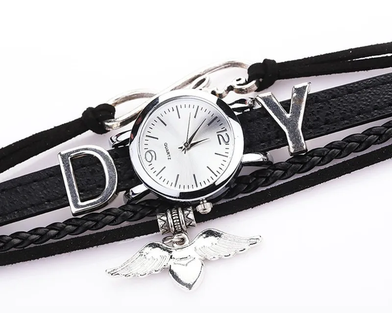 Vintage Elegant Watch for Women Classic Small Dial Bee Pendant Quartz Clock Leather Belt Bracelet Wristwatches Reloj Mujer