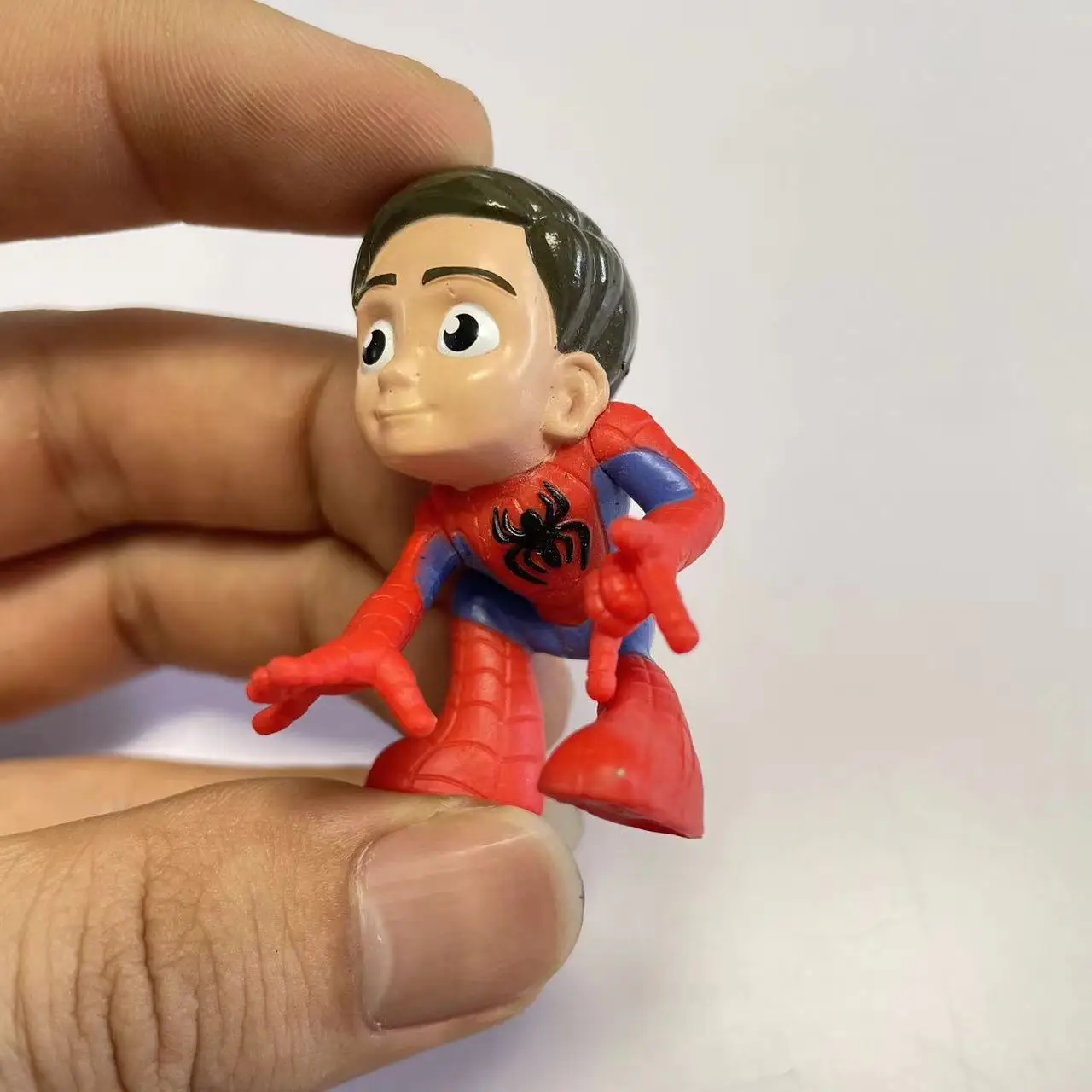 子供,スパイダーマン,スパイダーマン,スパイダーマンのキャラクター,彼の素晴らしい友人のための多くのスタイルのアクションフィギュア