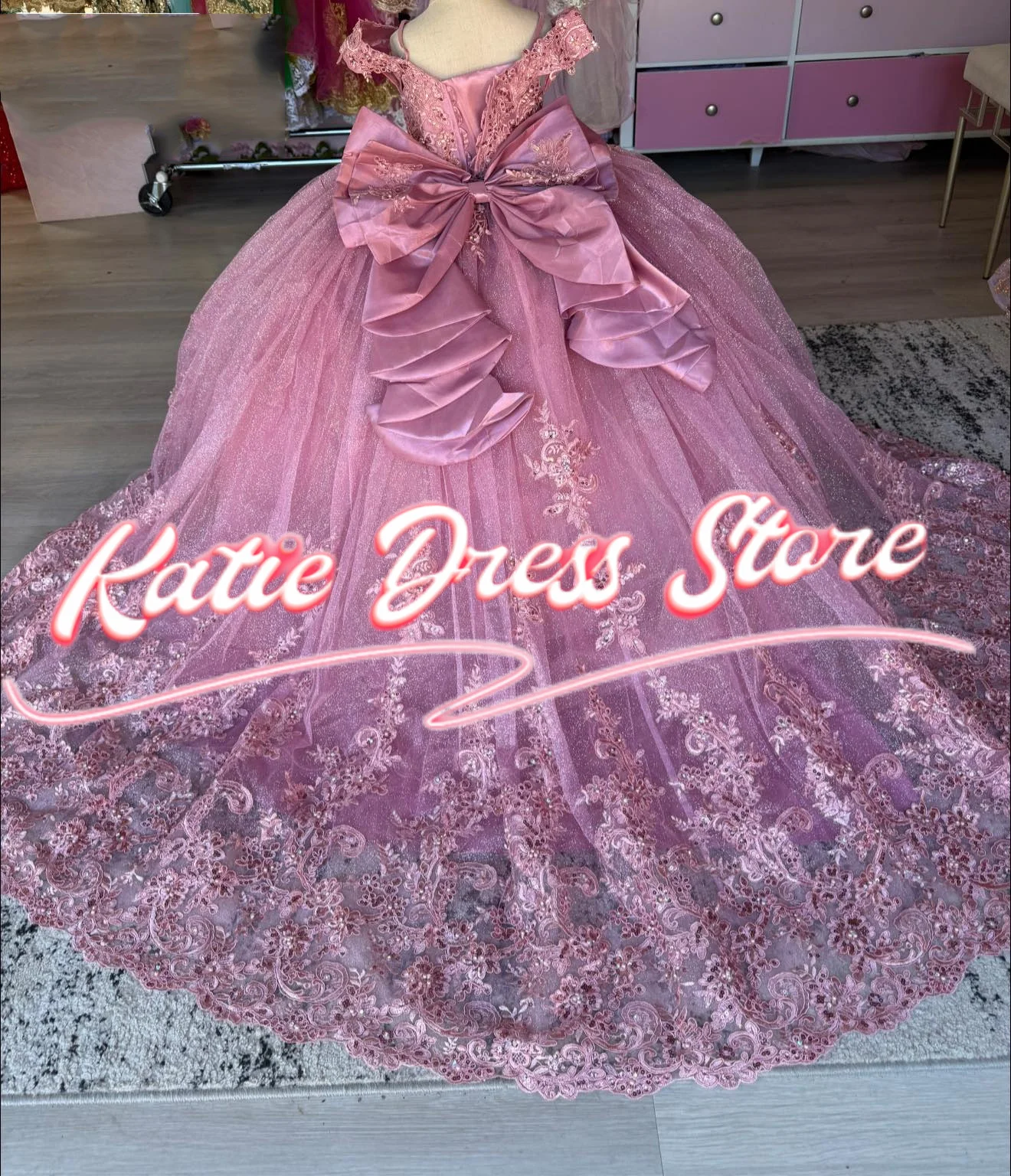 

Платье с цветочным узором для девочек на свадьбу, кружевное тюлевое платье с аппликацией и бантом, детские бальные платья для дня рождения, первого причастия по индивидуальному заказу