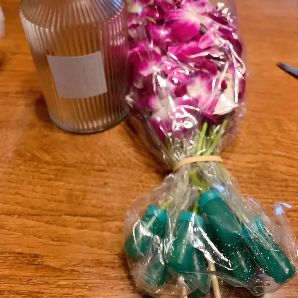 

1 set Pipes Water Tubes Small Flower Tube Culture Floral Water Tubes Nutrition Floral Arrangement Light Green