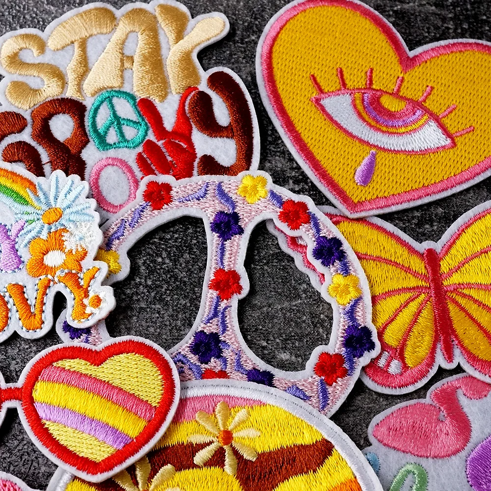 15Pcs/Lot Love Peace Flower Rainbow Patches Embroidery Applique Ironing Clothing Sewing Supplies Decorative Badges Patch