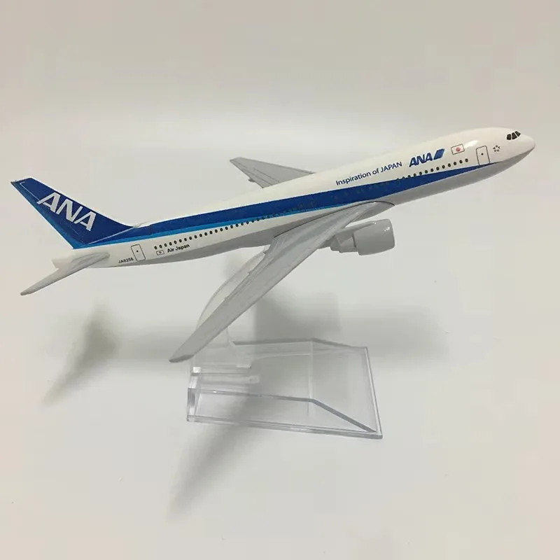 16 سنتيمتر B777 ANA الهواء 1:400 مقياس 777 نموذج طائرة مع قاعدة سبيكة الطائرة لعرض التذكارية تحصيل هدية الديكور