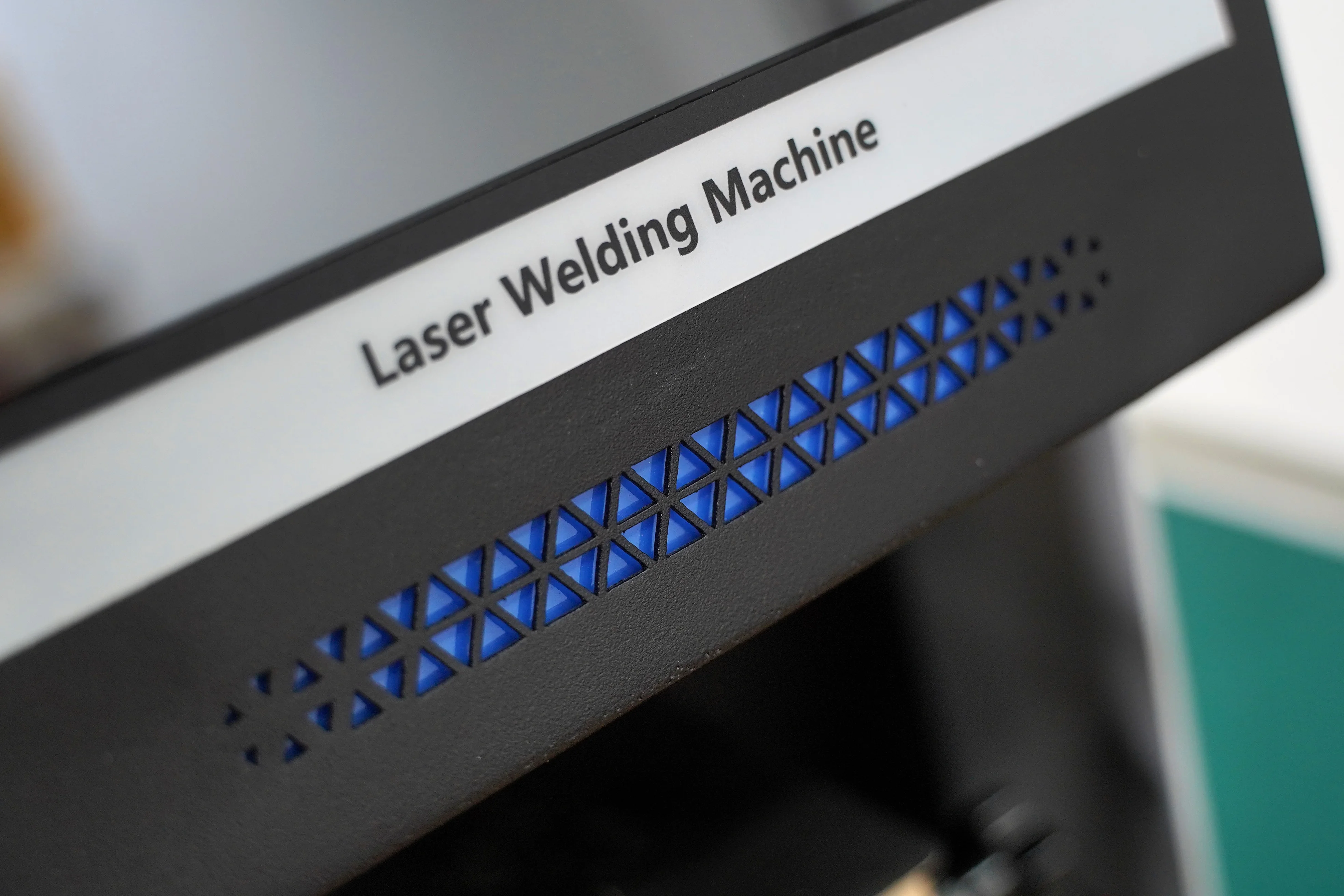 2000W QCW Spot laser welding machine Jewelry Laser Welding Machine for Gold Silver Touch Screen Laser Spot Soldering Machine