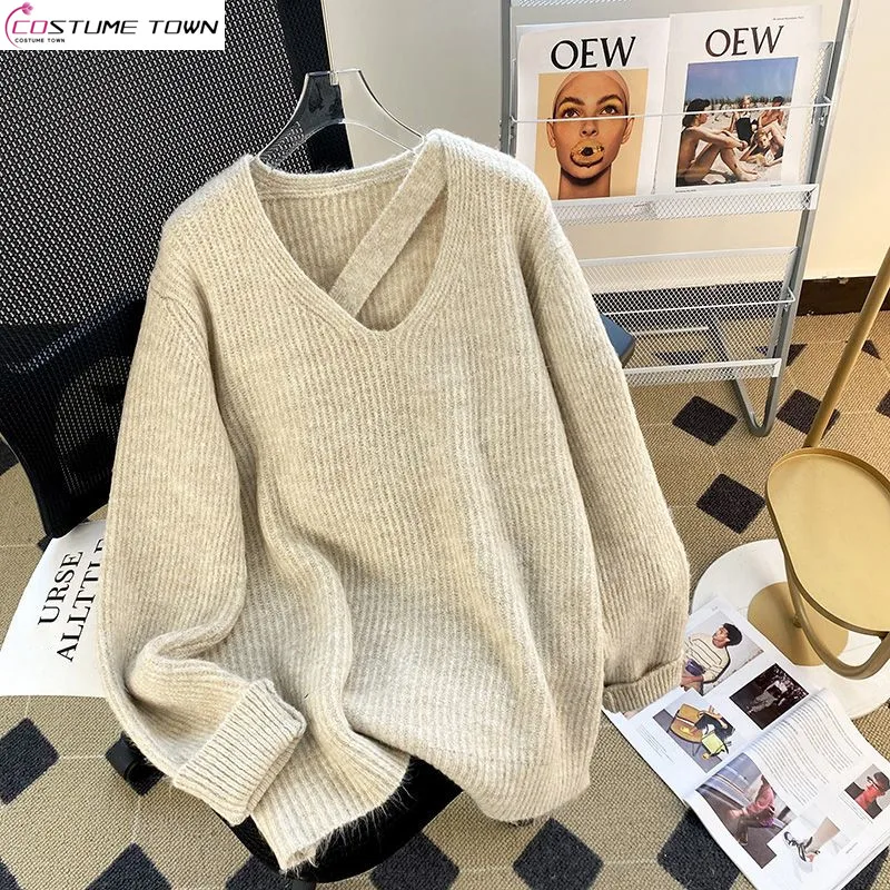 

Autumn and Winter Korean Edition New High end V-neck Hollow Fashion Knitted Sweater