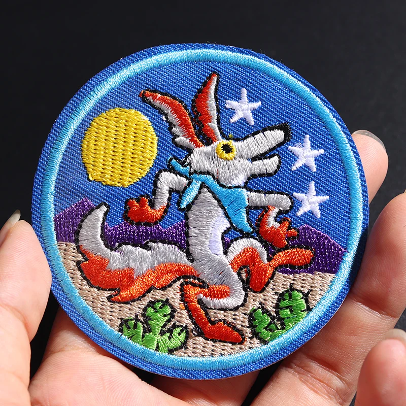 real photography Fox Size:7.2x7.2cm Cloth Patch Embroidered Applique Sewing Clothes Apparel Accessories Badges Circular Blue