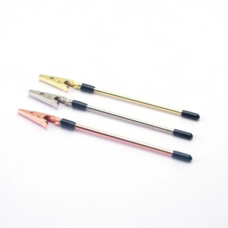 Zestaw narzędzi do bransoletek, klipsów, szczypiec i akcesoriów do tworzenia naszyjników, zapięć do zegarków i innych elementów do samodzielnego tworzenia biżuterii.