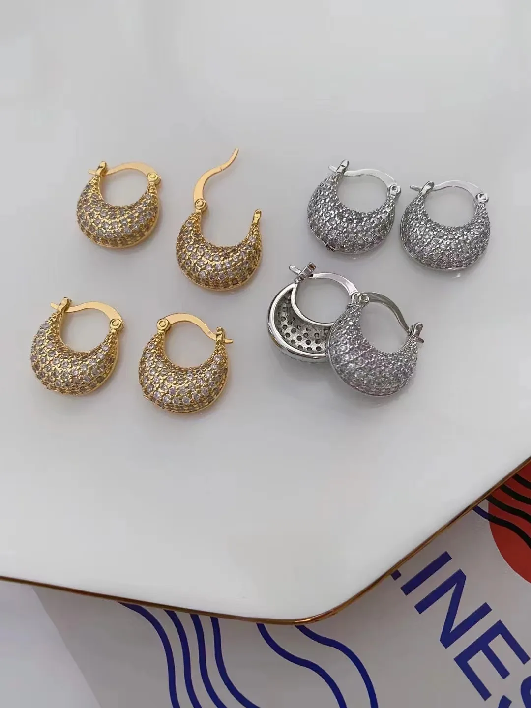 5Pairs, Crystal Zirconia Pave Hoop earrings For Women Fashion Jewelry Earrings Zircon Jewelry gift Retro metalic Earrings