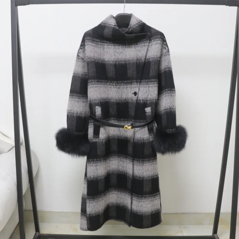 

Women's Autumn Winter Wool Turn Down Collar Single Breasted Plaid Long Coat Lady Streetwear Fox Fur Cuffs Loose Wool Outwear