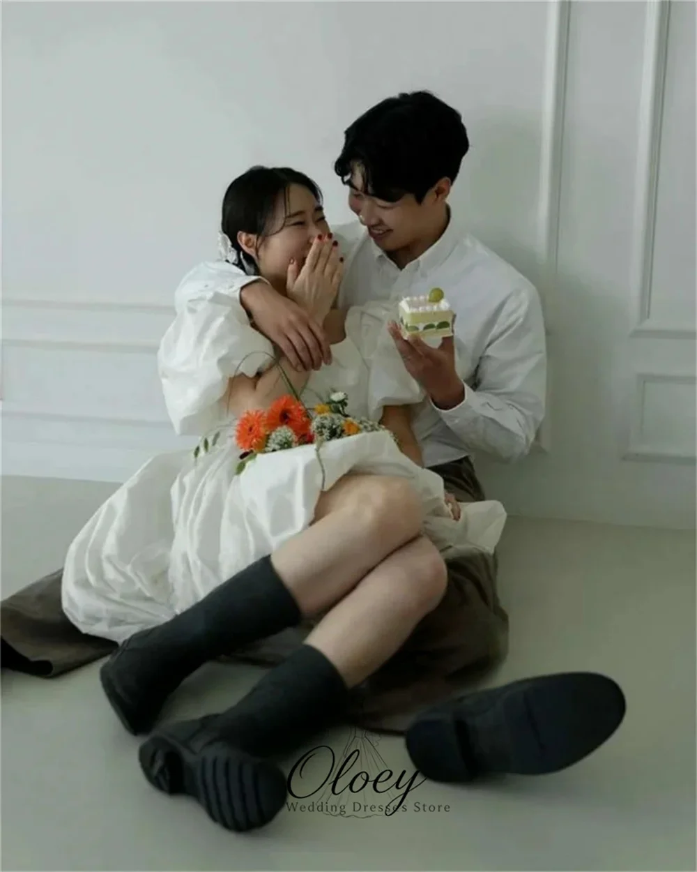 OLOEY Simple Puff Sleeve Square Collar Korea Wedding Dress Photo Shoot Customized A-Line Short Bridal Gown Lawn Wedding 웨딩드레스