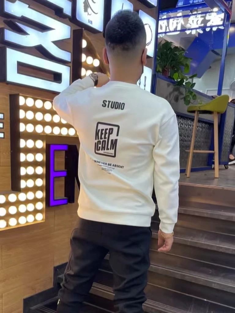 

Модная мужская толстовка с круглым вырезом и длинными рукавами, с принтом, в корейском стиле, приталенная, повседневная, из высококачественной хлопково-полиэстеровой смеси