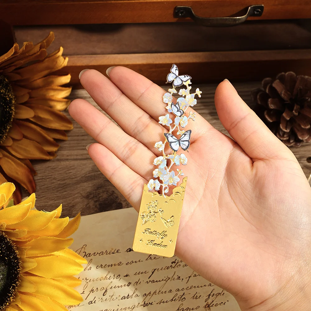 1 pc Vintage Butterfly Flower Golden Hollow Metal Bookmark Students Creative Gift Reading Tool Bookmark Stationery Supplies