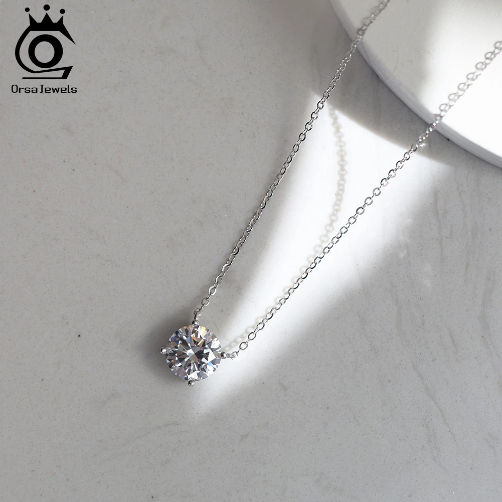 

ORSA JEWELS Sparkling CT Round Cut Moissanite Necklace Party Gift S925 Pure Silver Diamond Pendant High Quality Jewelry SMON05