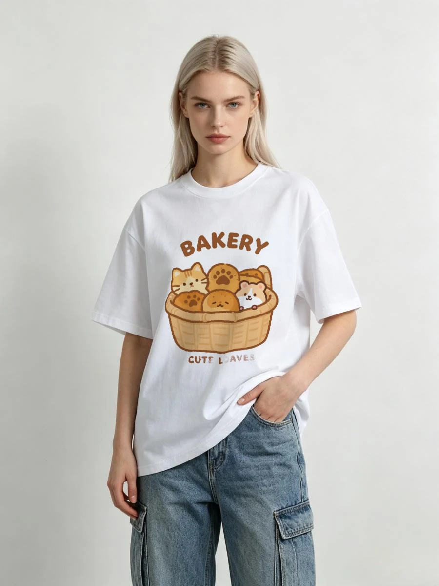 T-shirts à col à plis acoustiques, silhouette décontractée, confort domestique, vêtements féminins, bonheur domestique, détente paisible, vêtements d'intérieur doux