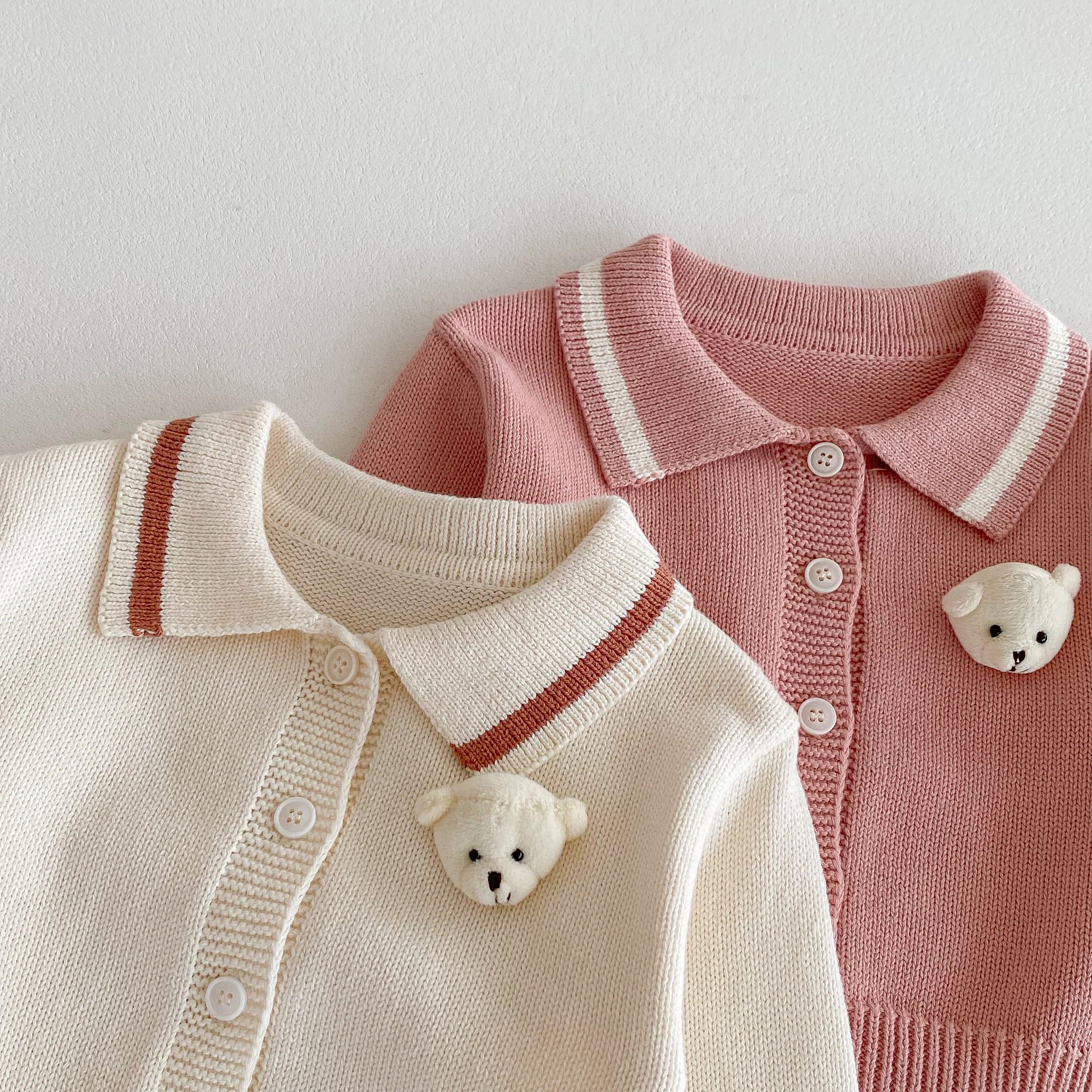 Stilvolle Langarm-Strickjacke für Mädchen, Pullover mit Bärenkragen im koreanischen Stil für Babys und Kleinkinder – Detail 4
