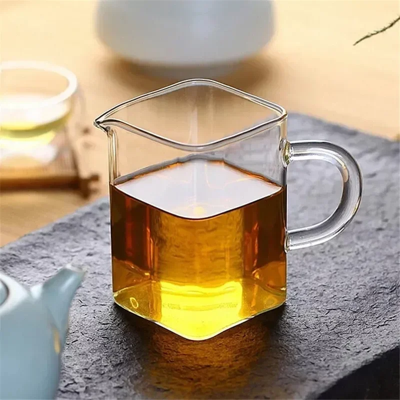 Creative Square Glass Tea Pitcher, Chinese Chahai, Heat-Resistant, Borosilicate Coffee Pot, Water Jug, Milk Frothing Cup, Small