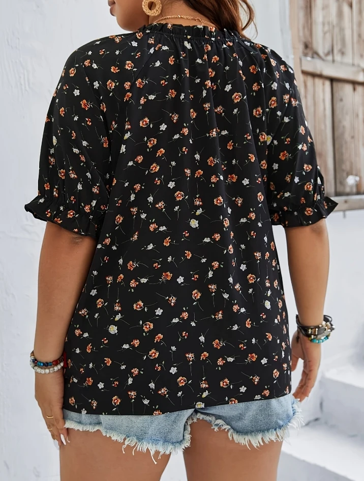 Plus Size Women Clothing Summer Casual V-Neck Loose Floral Print Short Sleeved Top, Commuting Daily Basic Women\'s Floral T-Shirt