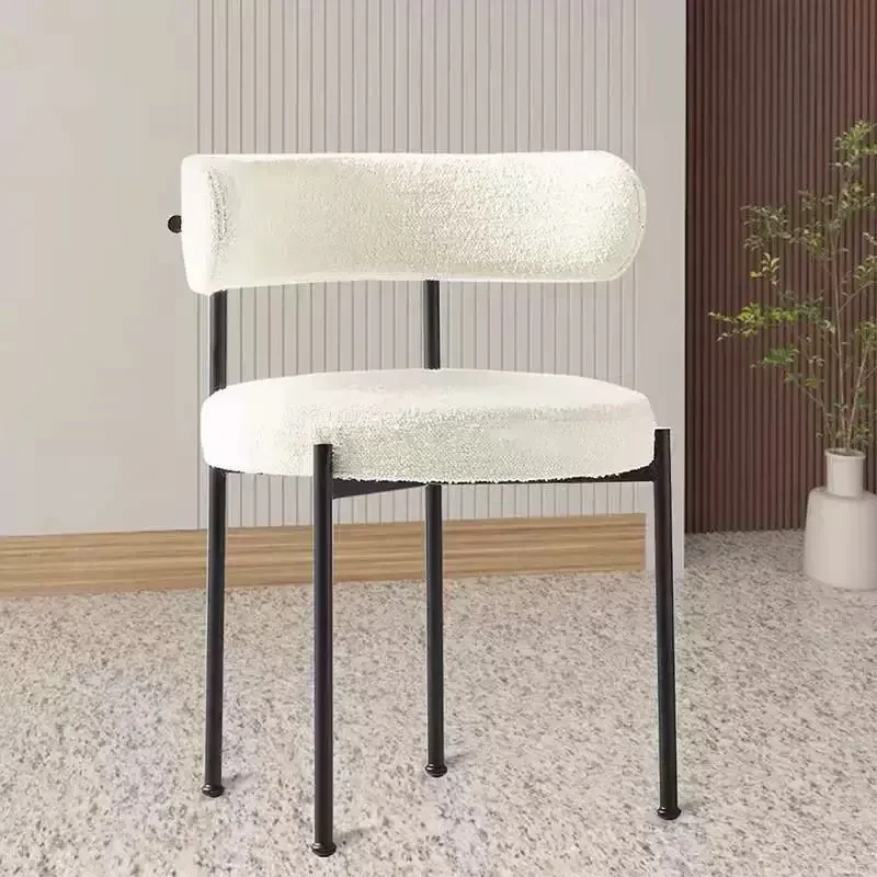 Design Modern Beauty Salon Dining Chair Bedroom White Soft Chair Comfortable Small Apartment Lovely Sandalye Home Furniture