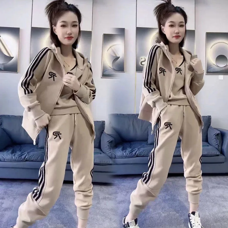 

Fashion Sports Suit for Women in Spring and Autumn New Fashion Letter Hooded Long Sleeved Cardigan Three Piece Set