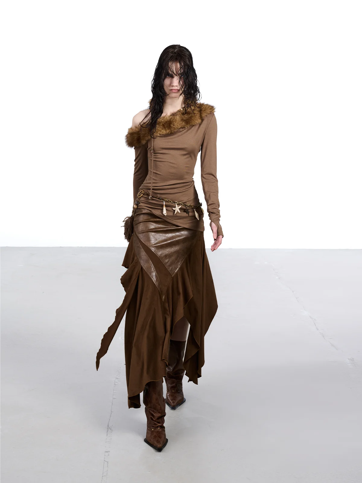 

NORTH NODE Punk Sle Приталенная футболка с бархатной текстурой и асимметричным разрезом на плечах, плиссированная основа, внутренняя одежда, женский топ