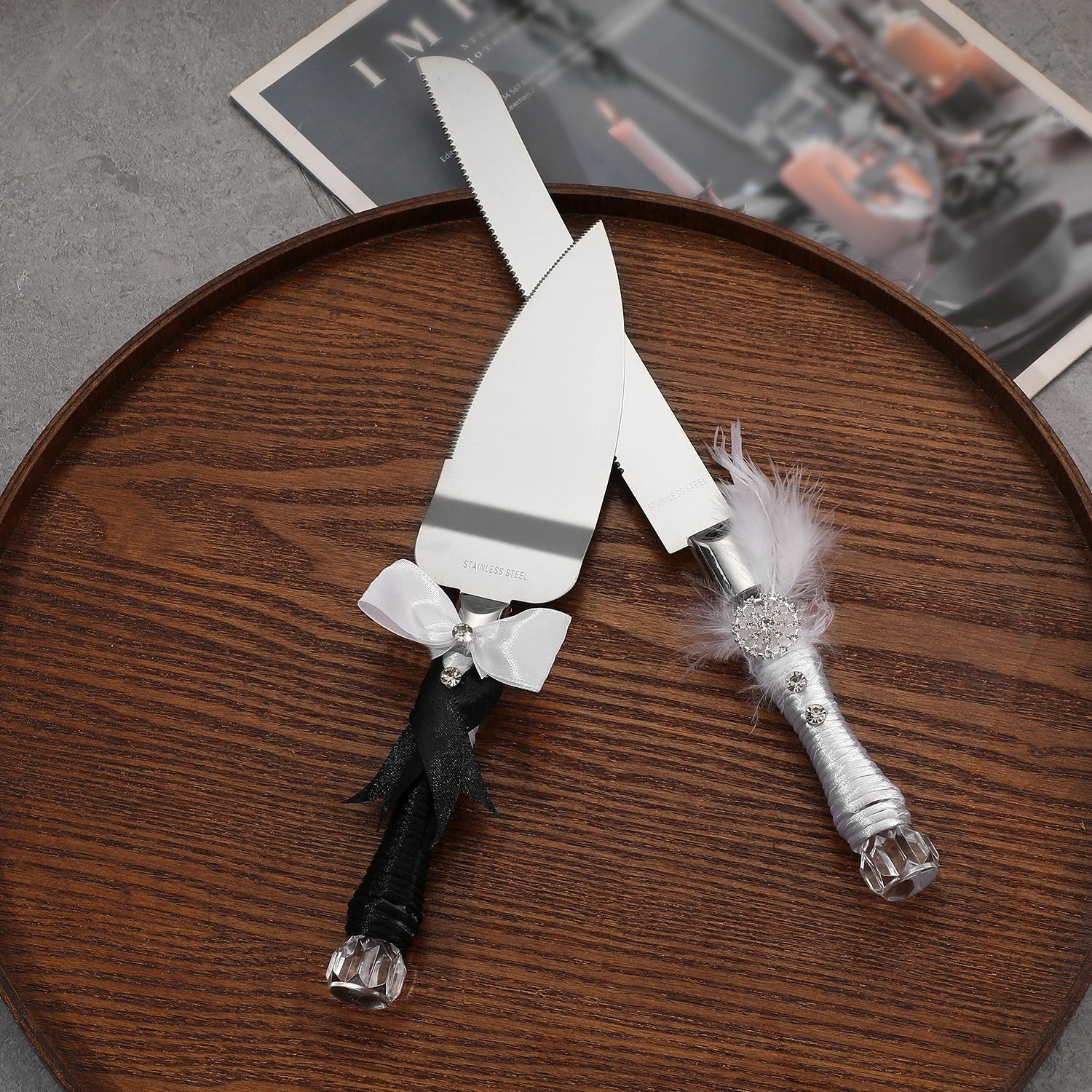 Роскошный французский набор для выпечки торта с черно-белым бантом, инструменты для выпечки с посеребренными перьями из нержавеющей стали