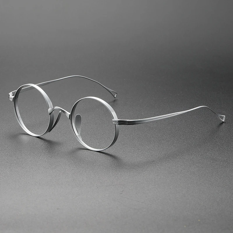 Dsnietp 빈티지 티타늄 독서 안경 남자 라운드 광 변색 안티 블루 라이트 처방 안경 프레임 근시 작은 안경