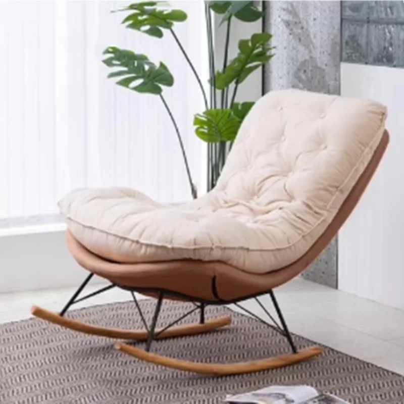 เก้าอี้พักผ่อนสีเบจสำหรับห้องนั่งเล่น ดีไซน์ทันสมัยแบบโยก เก้าอี้เดี่ยวแสนสบาย เฟอร์นิเจอร์ห้องรับแขก