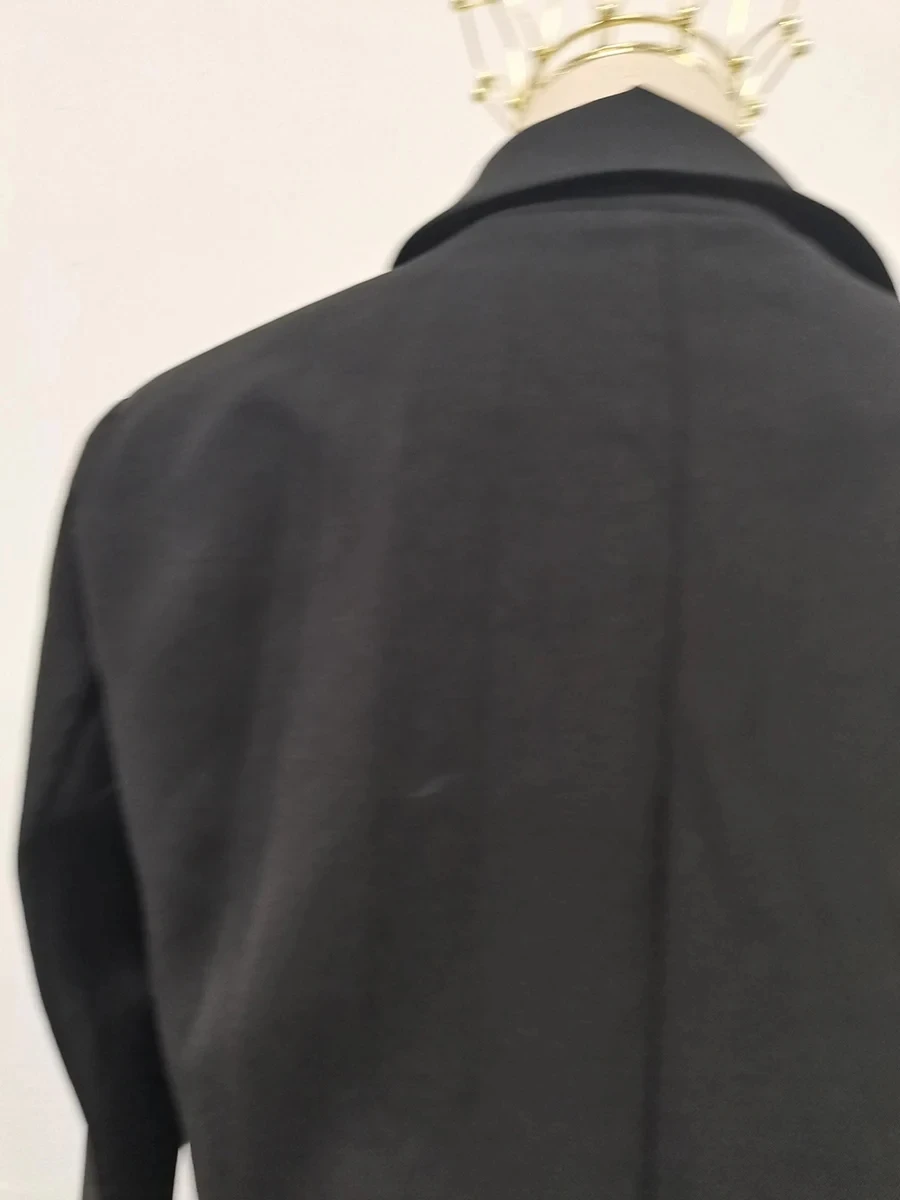 TWOTWINSTYLE سترات فاخرة فضفاضة متينة للنساء مع طية صدر السترة وأكمام طويلة وزر مقسم للخريف سترات نسائية جديدة KJA549940