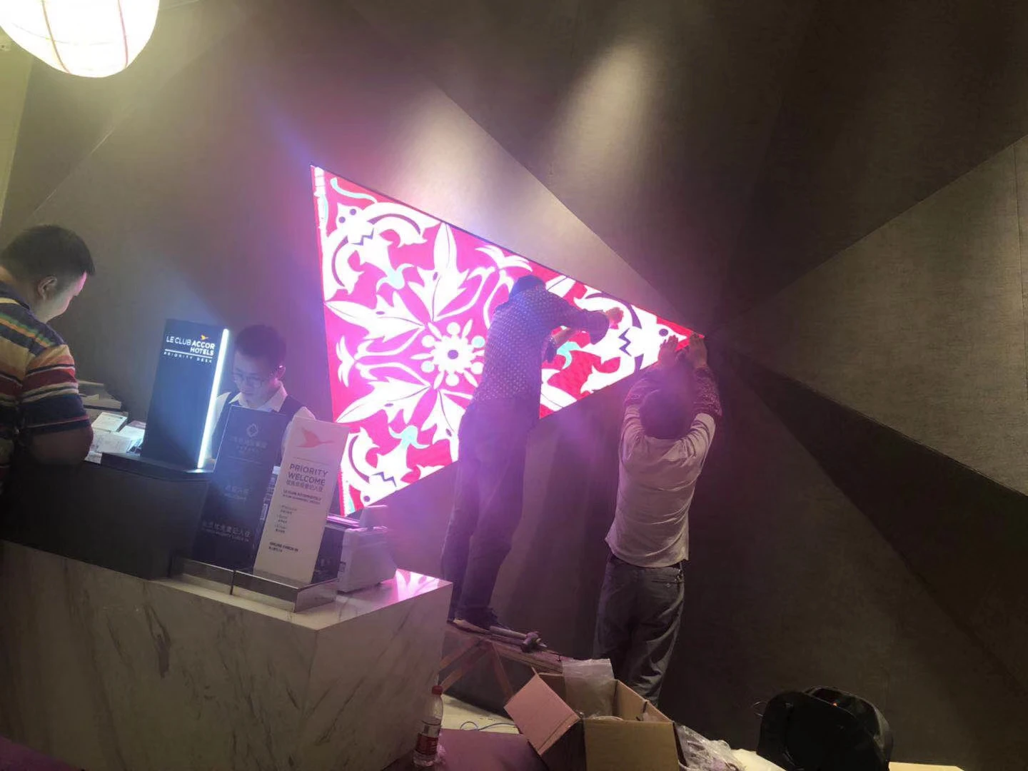 Indoor Outdoor Special-shaped LED Advertising Special Shape Pantalla Led Display Screen Shopping Mall Wall