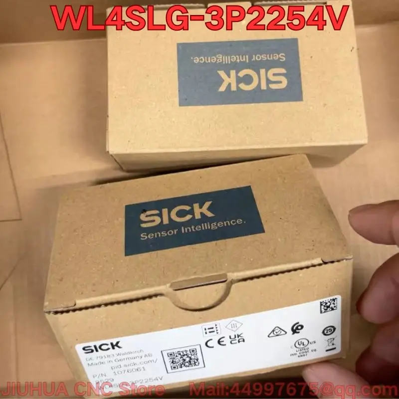 New WL4SLG-3P2254V photoelectric sensor