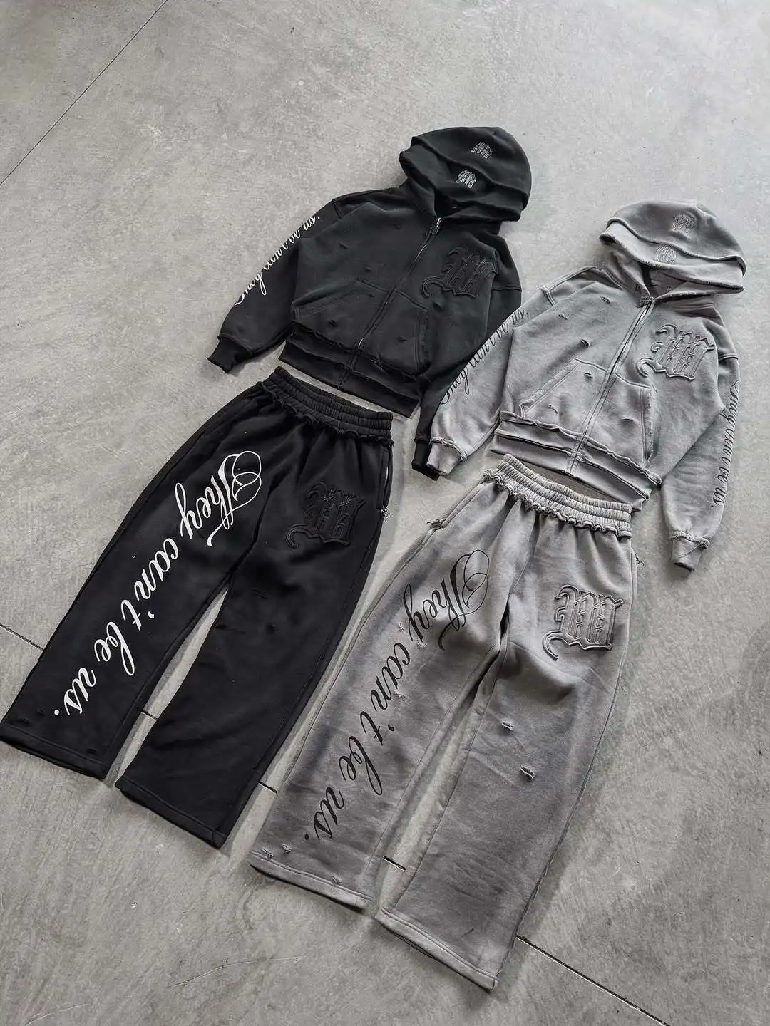 Damenkleidung Distressed Doppellagiger Reißverschluss-Hoodie mit Gothic-Schriftzug Übergroßer Streetwear-Pullover für Casual-Looks