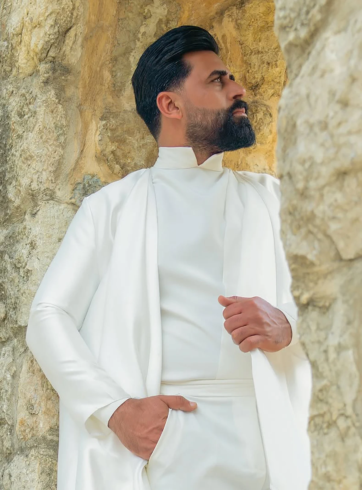 فريد بسيط الأبيض الرجال البدلة الصليب الجمجمة خنفساء شال التلبيب العريس ارتداء حفلة سهرة 3 قطعة (سترة + بانت + كيب) مخصص