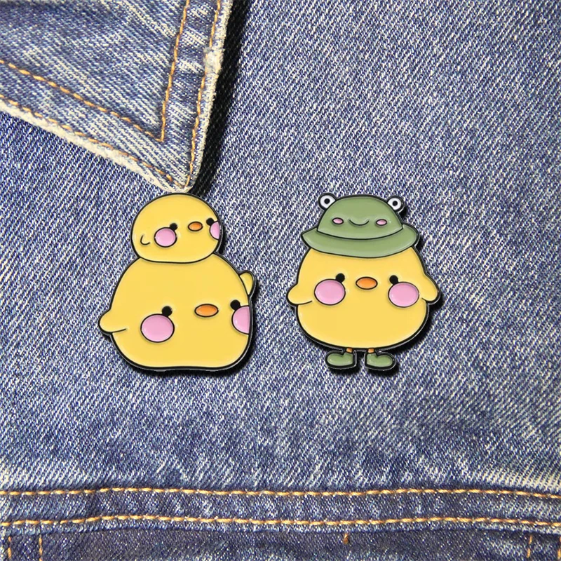 Duck Enamel Pins Yellow Duck Cute Brooch Backpack Hat Lapel Badges Jewelry Friend Gift