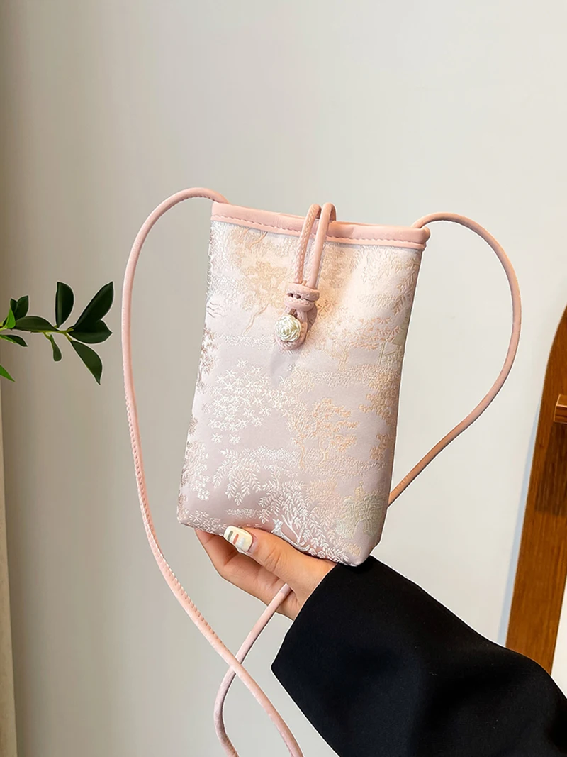 mini-bolsa-de-celular-feminina-2025-verao-nova-moda-bordada-pequena-bolsa-quadrada-simples-high-end-versatil-bolsa-crossbody