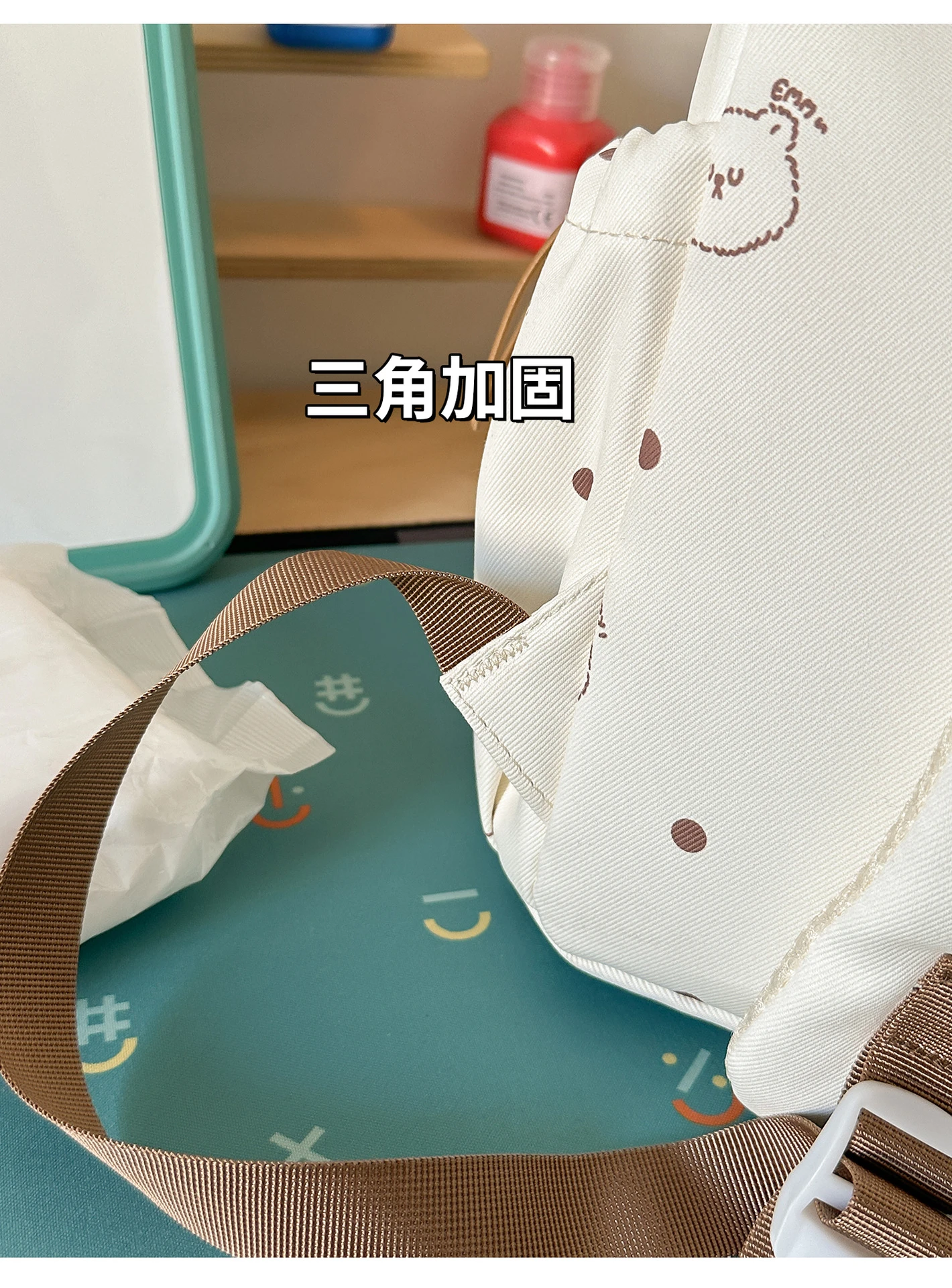 Neuer Studenten-Tagesrucksack aus Canvas für Damen mit Punktdruck und Flauschigem Bären-Patch, Leichte Schultasche für Teenager mit Stern-Anhänger – Detail 11