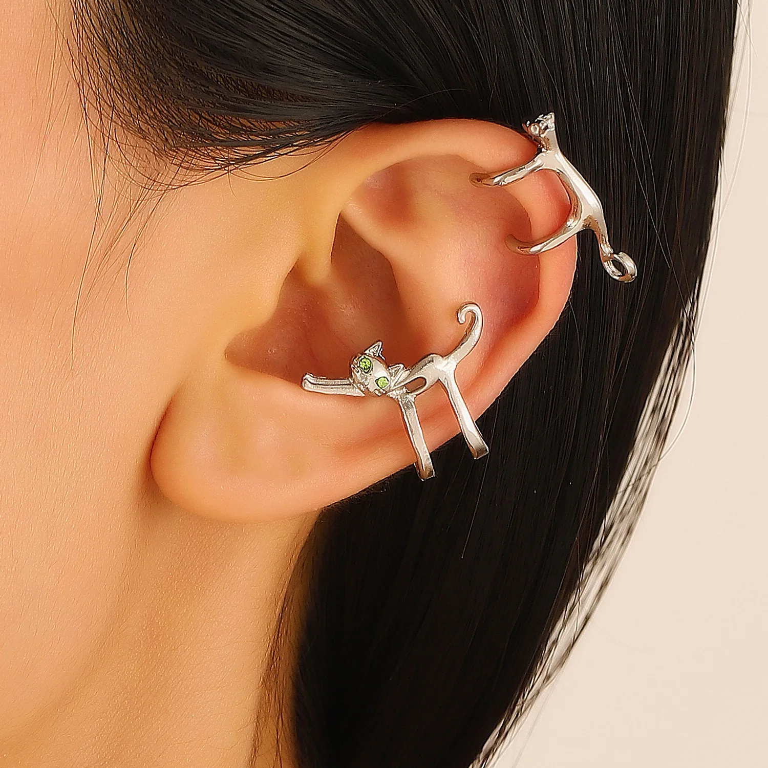 1Pc Punk Cat Ear Clip for Men Women Gothic Green Eyed Cat Animal Shaped Earrings Trendy Accessories Party Gift 2024 Cool Thing