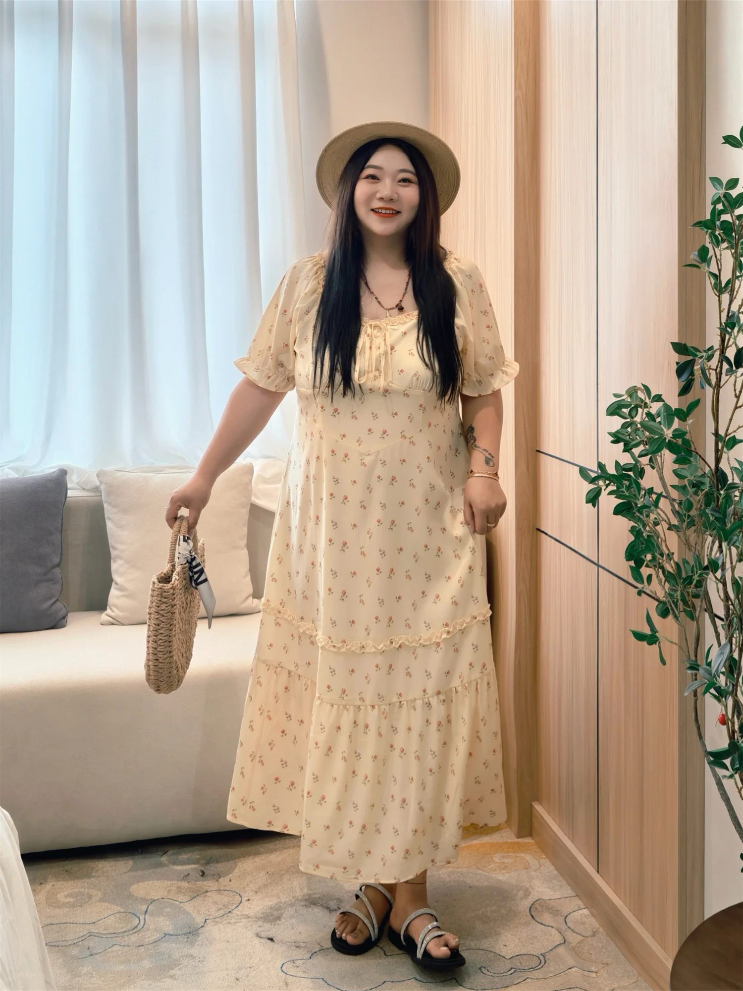 

Платье макси с цветочным принтом, приталенный силуэт А-образной формы, высокая талия, короткий рукав, повседневный стиль, для работы, большие размеры, женское платье