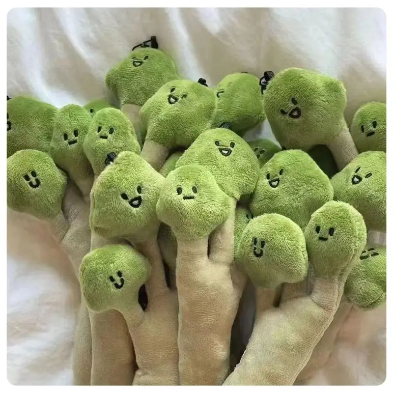 

Adorable Cilantro Plush Keychain Global New Design Cute Hanging Decoration Toy Doll for Backpacks Funny and Soft Stuffed Plant