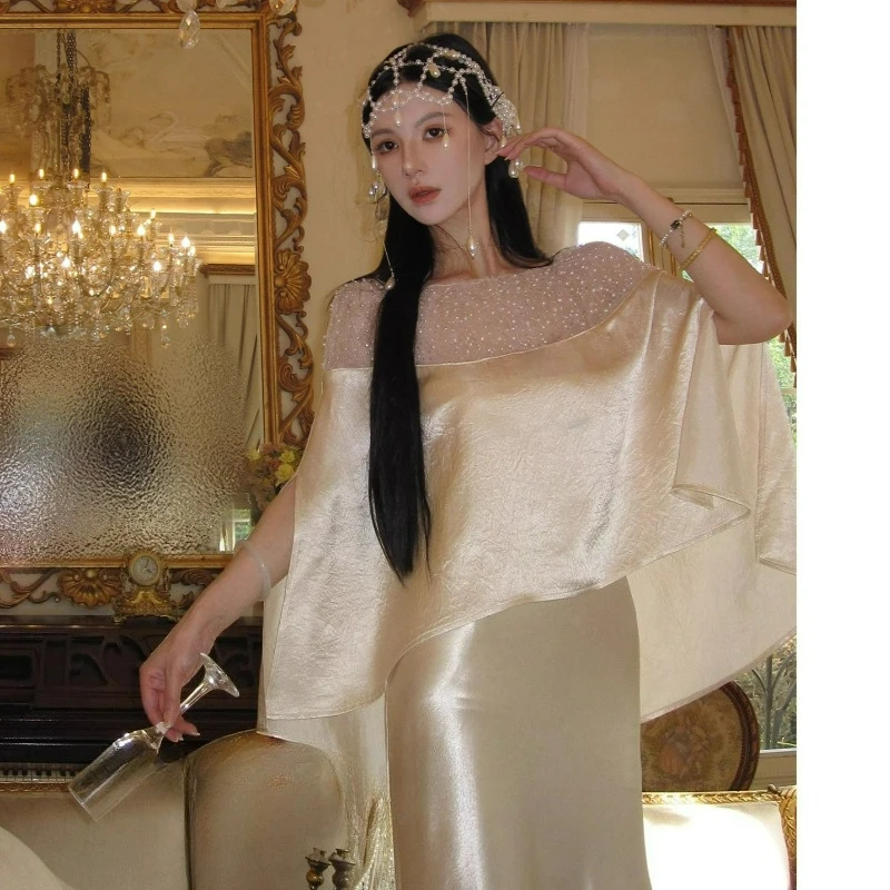 

Новый атласный топ в китайском стиле с бисером в стиле пэчворк, женский комплект с юбкой без бретелек, осень 2026, новый стиль, модный элегантный комплект из двух предметов